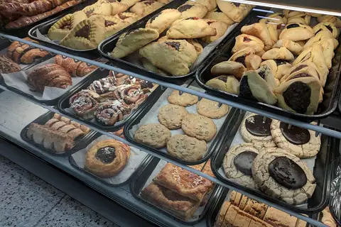 Warrens Bakery photo 1